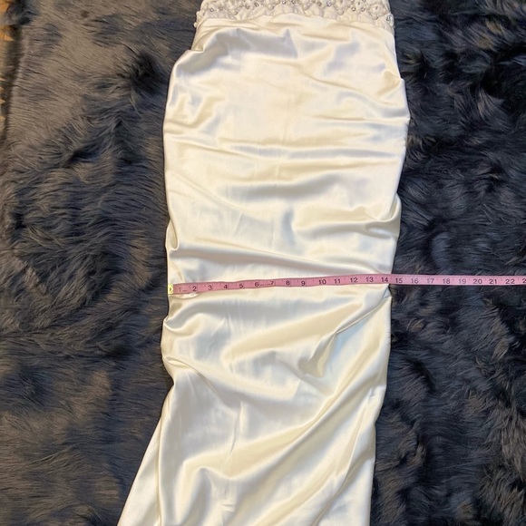 VINTAGE style Damsel In A Dress wedding dress gown. - Picture 4 of 16